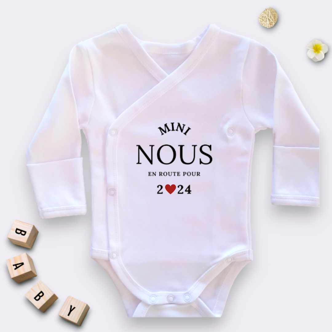 Body "Mini nous pour 2024" cœur rouge ou or